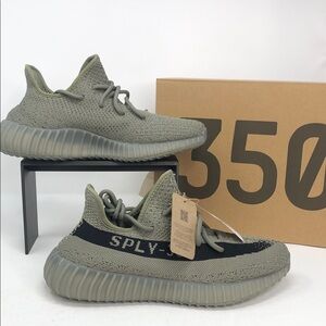 Adidas Men’s Yeezy Boost 350 V2 Granite HQ2059 Authentic Shoes - Size 7.5